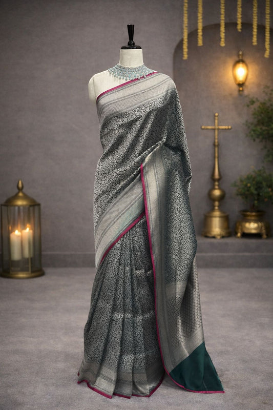 Bottle Green Pure Banarasi Tanchoi Silk Saree with Resham Weaving & Rich Pallu